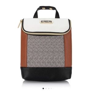 Itzy Ritzy Chill Like a Boss - BRAND NEW WITH TAGS!